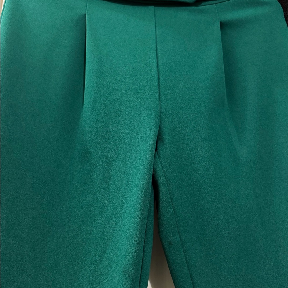 Slim-Fit Emerald Ankle Pants with Gold Button Detail - Picture 3 of 4